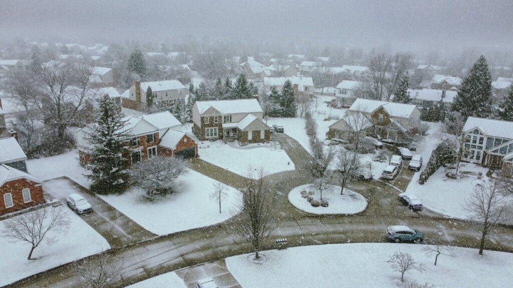 pexels-photo-35611710-35611710 snow, snow storm